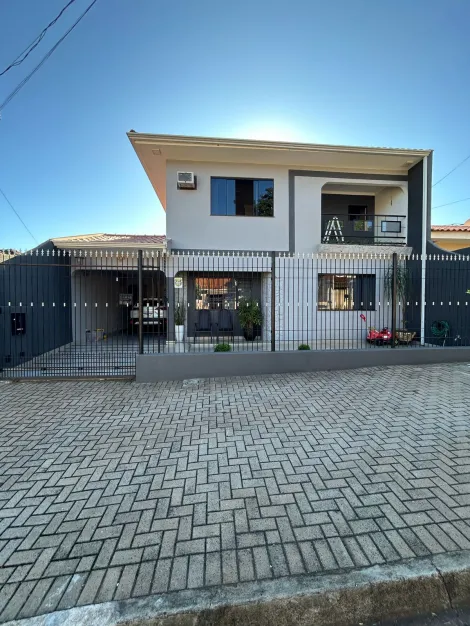 Maringa Conjunto Joao de Barro Champagnat casasobrado Venda R$750.000,00 3 Dormitorios 2 Vagas Area do terreno 155.26m2 Area construida 219.26m2