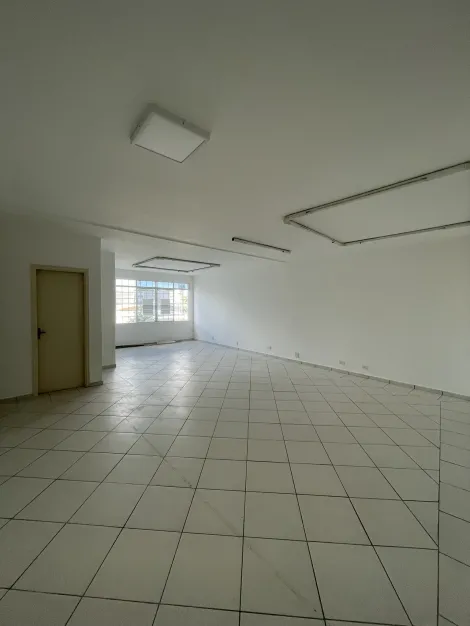 Maringa Zona 01 comercial Locacao R$ 1.100,00 Condominio R$200,00 Area construida 88.14m2