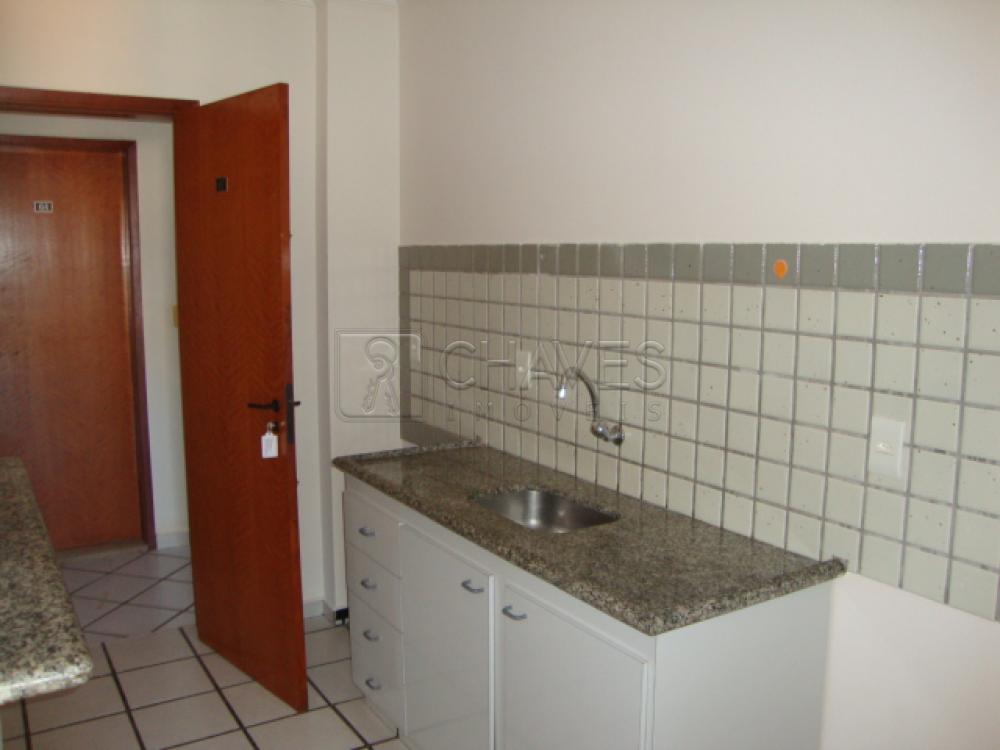 Alugar Apartamento / Padr&atilde;o em Ribeir&atilde;o Preto R$ 750,00 - Foto 5
