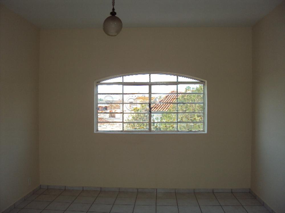 Alugar Apartamento / Padr&atilde;o em Ribeir&atilde;o Preto R$ 850,00 - Foto 1