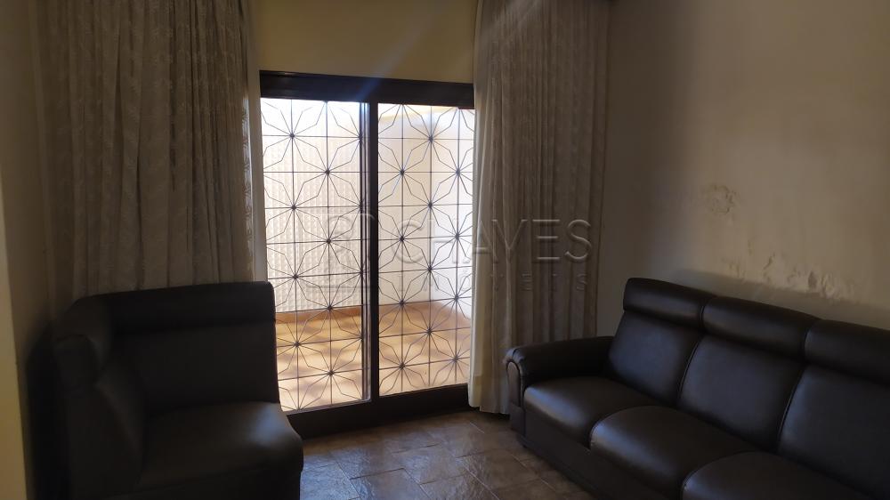 Alugar Casa / Padr&atilde;o em Ribeir&atilde;o Preto R$ 2.550,00 - Foto 1
