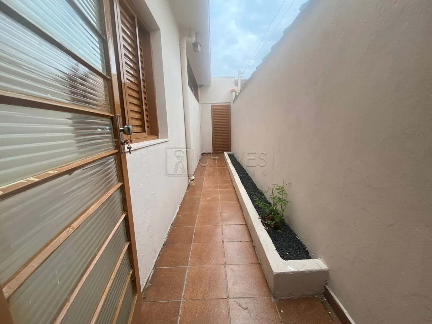 Alugar Casa / Padr&atilde;o em Ribeir&atilde;o Preto R$ 2.300,00 - Foto 16