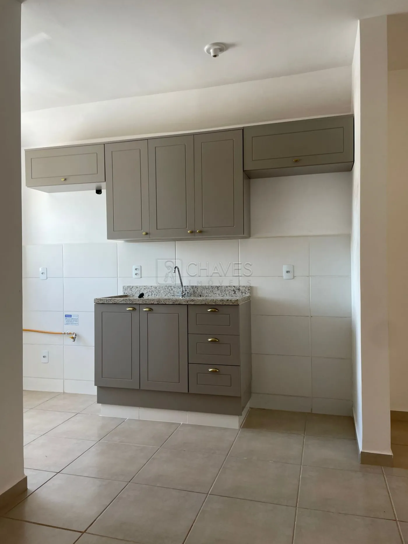 Alugar Apartamento / Padr&atilde;o em Ribeir&atilde;o Preto R$ 1.100,00 - Foto 2