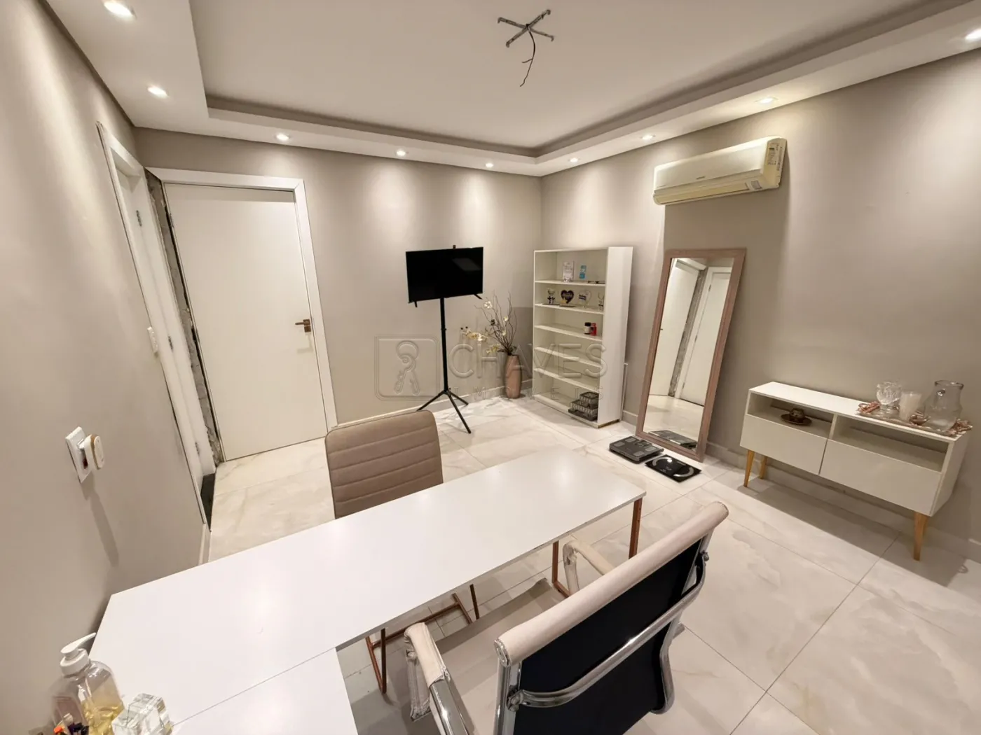 Alugar Comercial / Sal&atilde;o em Ribeir&atilde;o Preto R$ 3.500,00 - Foto 3