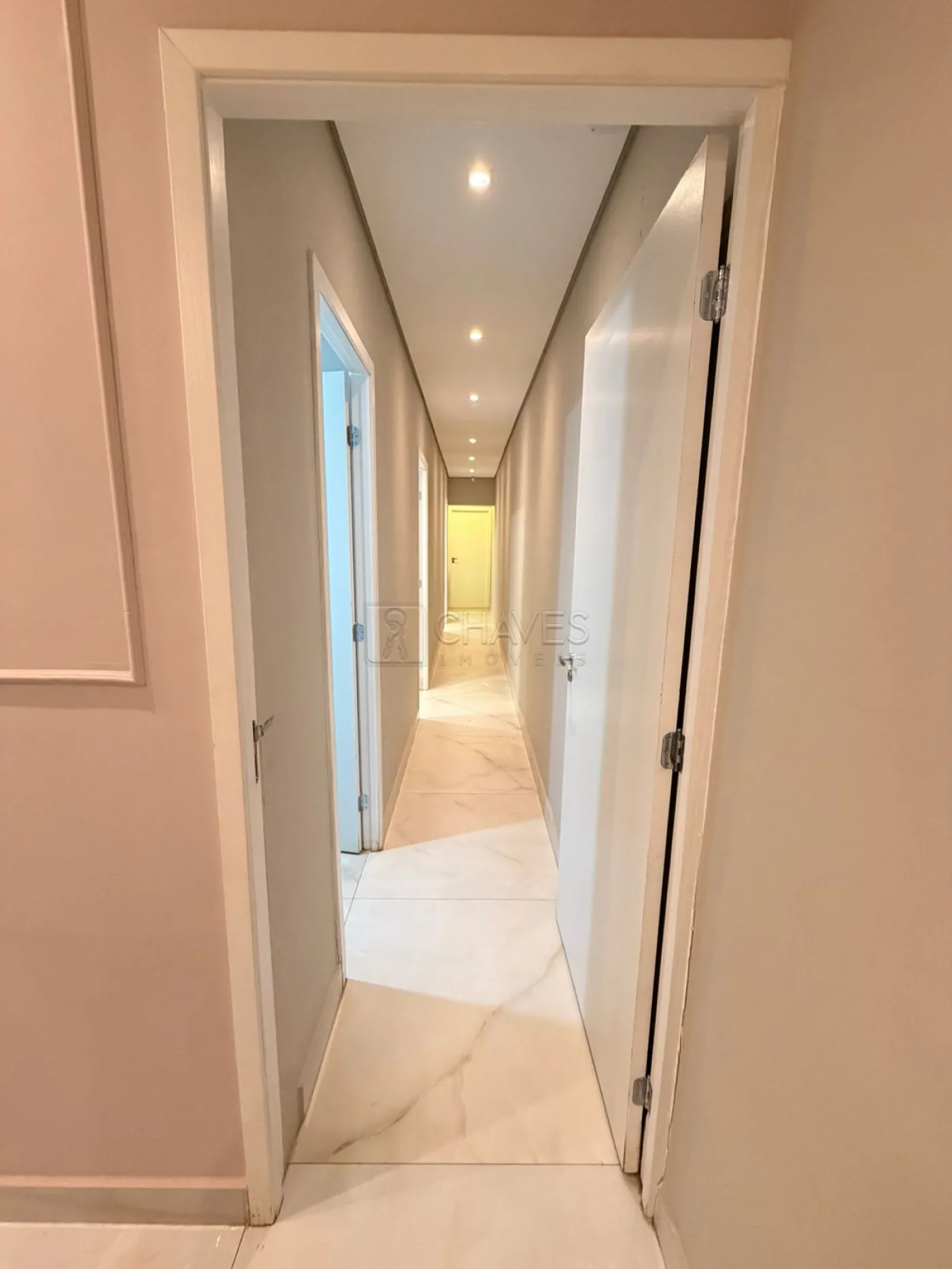 Alugar Comercial / Sal&atilde;o em Ribeir&atilde;o Preto R$ 3.500,00 - Foto 4