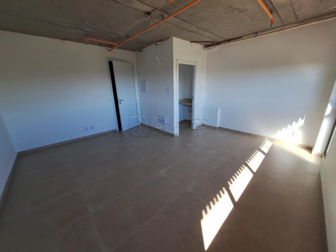 Alugar Comercial / Sala em Condom&iacute;nio em Ribeir&atilde;o Preto R$ 3.500,00 - Foto 2