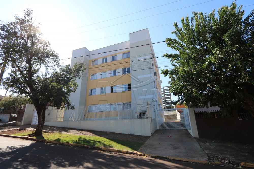 Alugar Apartamento / Padr&atilde;o em Toledo R$ 1.300,00 - Foto 1