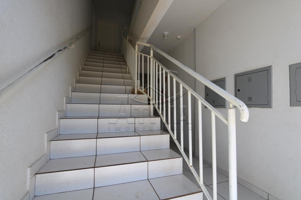 Alugar Apartamento / Padr&atilde;o em Toledo R$ 1.300,00 - Foto 5