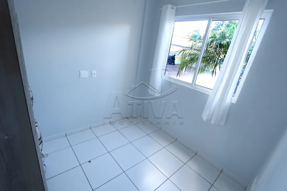 Alugar Apartamento / Padr&atilde;o em Toledo R$ 1.300,00 - Foto 21