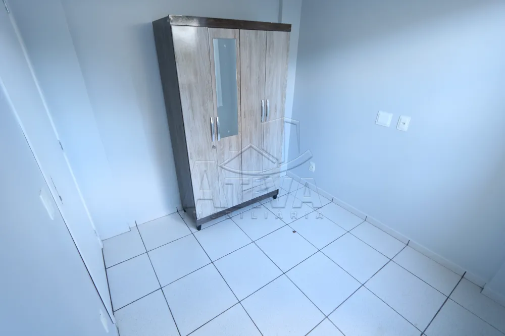 Alugar Apartamento / Padr&atilde;o em Toledo R$ 1.300,00 - Foto 22