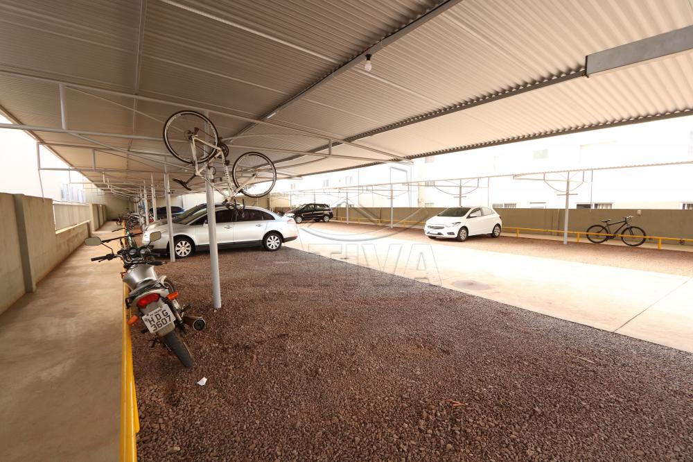 Alugar Apartamento / Padr&atilde;o em Toledo R$ 1.400,00 - Foto 15
