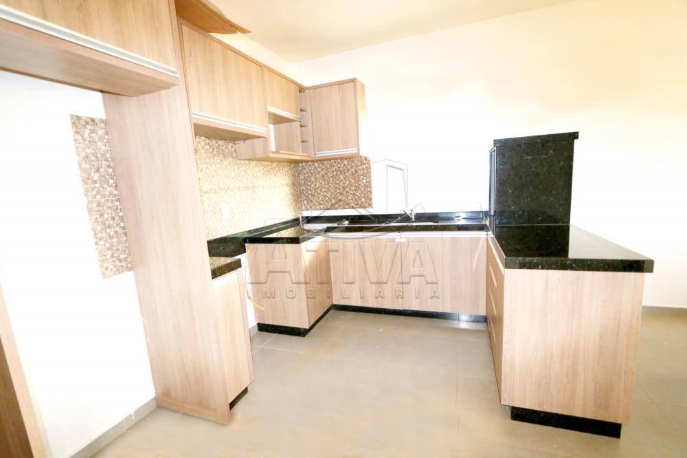 Alugar Casa / Padr&atilde;o em Toledo R$ 1.200,00 - Foto 9