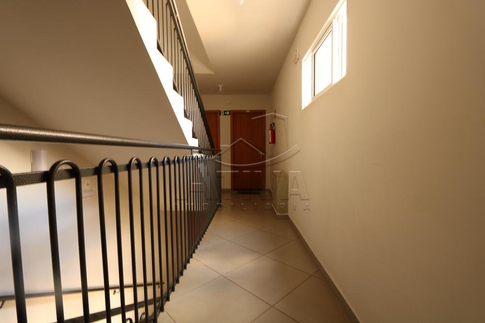 Alugar Apartamento / Padr&atilde;o em Toledo R$ 1.300,00 - Foto 8