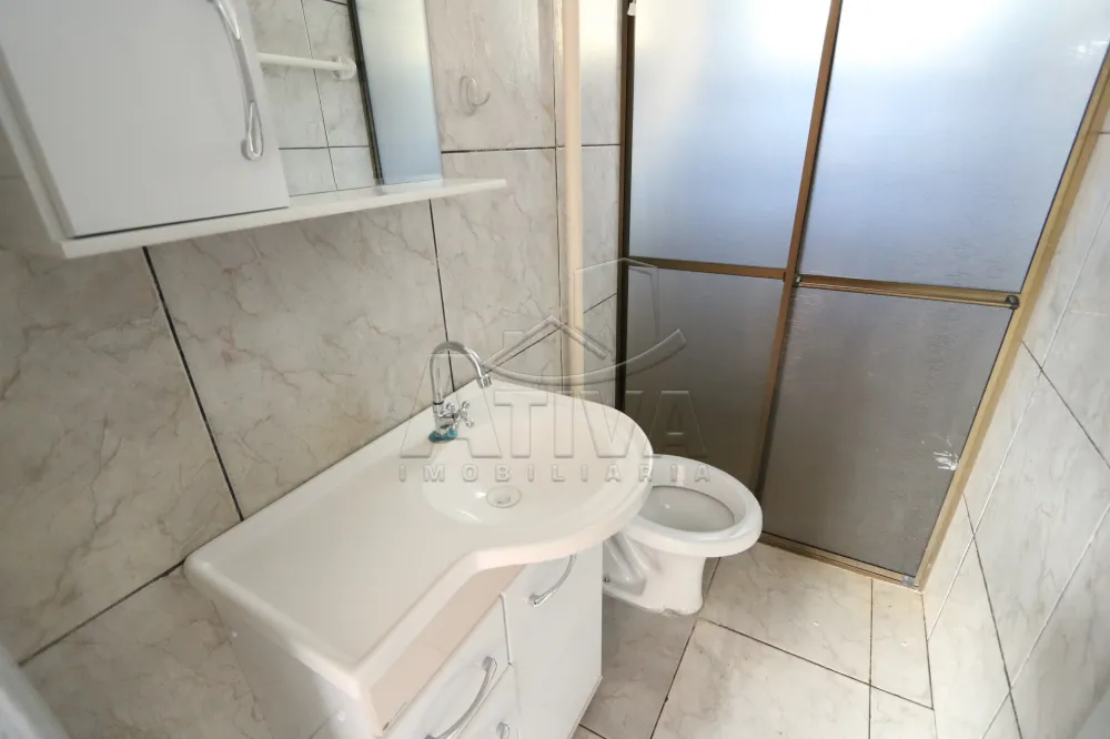 Alugar Casa / Padr&atilde;o em Toledo R$ 650,00 - Foto 7