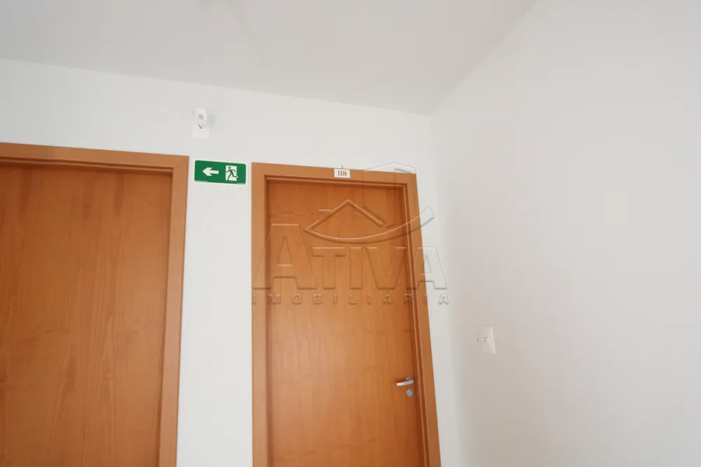 Alugar Apartamento / Padr&atilde;o em Toledo R$ 1.250,00 - Foto 4