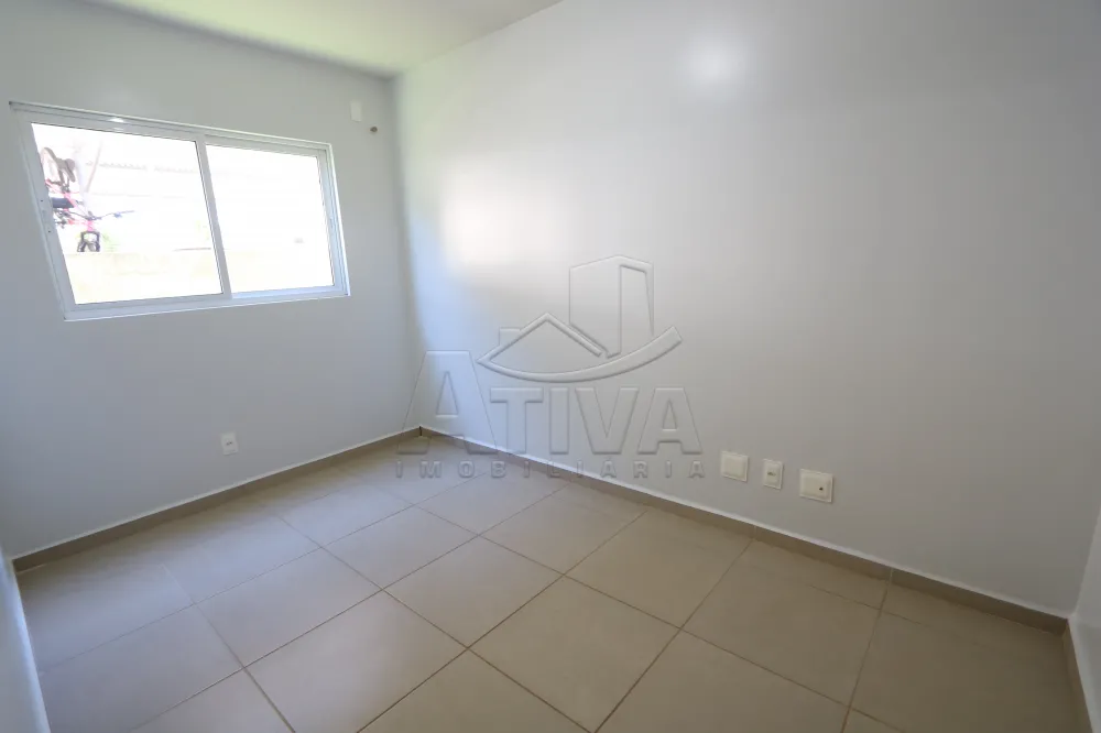 Alugar Apartamento / Padr&atilde;o em Toledo R$ 1.250,00 - Foto 12
