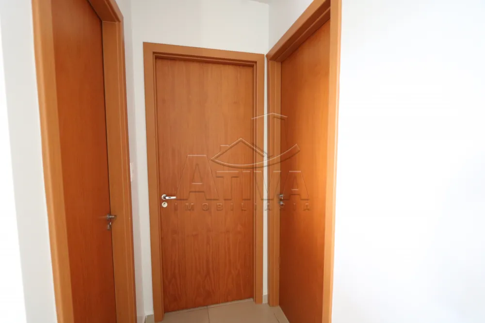 Alugar Apartamento / Padr&atilde;o em Toledo R$ 1.250,00 - Foto 14