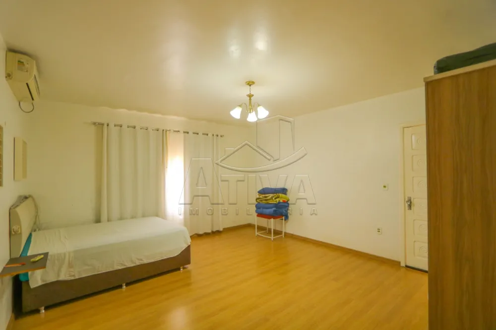 Comprar Casa / Padr&atilde;o em Toledo R$ 970.000,00 - Foto 11