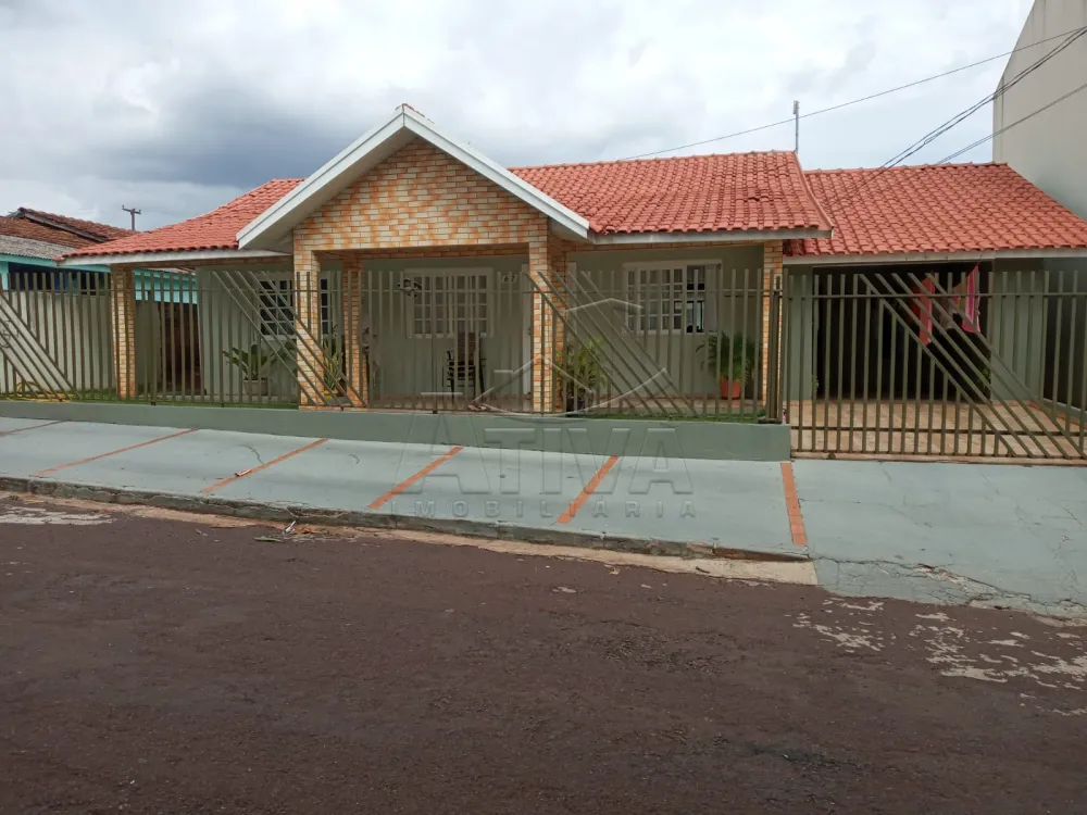 Comprar Casa / Padr&atilde;o em Toledo R$ 550.000,00 - Foto 1