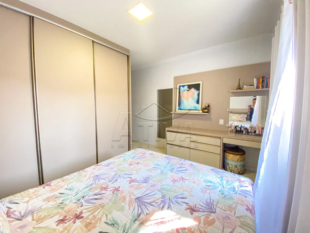 Comprar Casa / Padr&atilde;o em Toledo R$ 370.000,00 - Foto 8