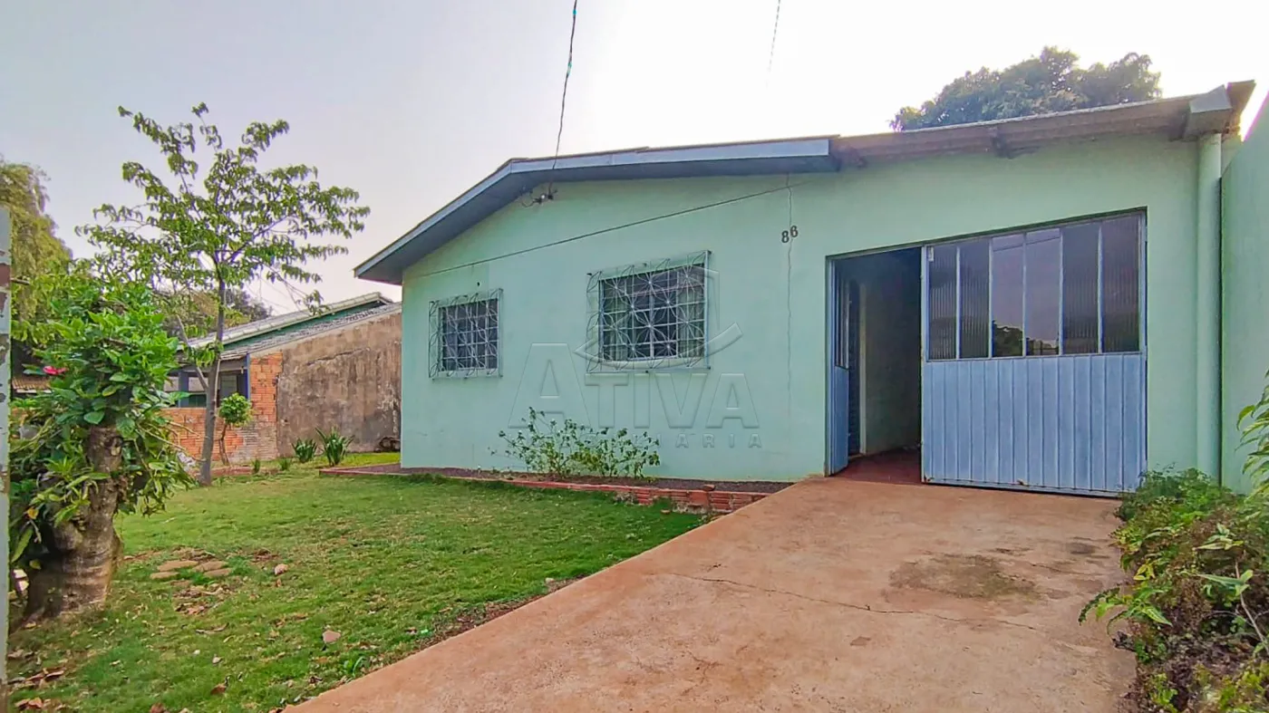 Comprar Casa / Padr&atilde;o em Toledo R$ 360.000,00 - Foto 3