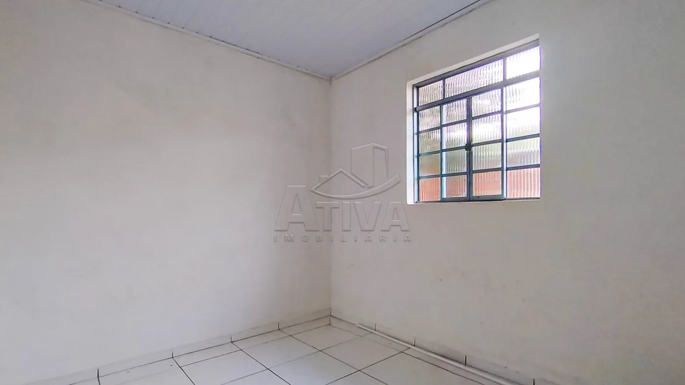 Comprar Casa / Padr&atilde;o em Toledo R$ 360.000,00 - Foto 5