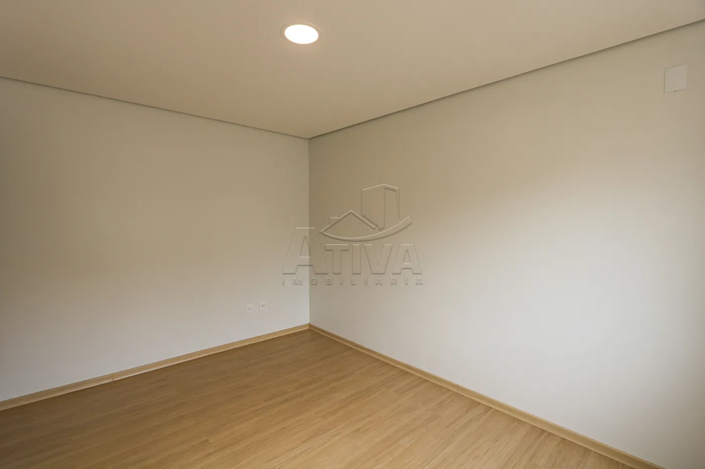Alugar Apartamento / Padr&atilde;o em Toledo R$ 1.750,00 - Foto 13