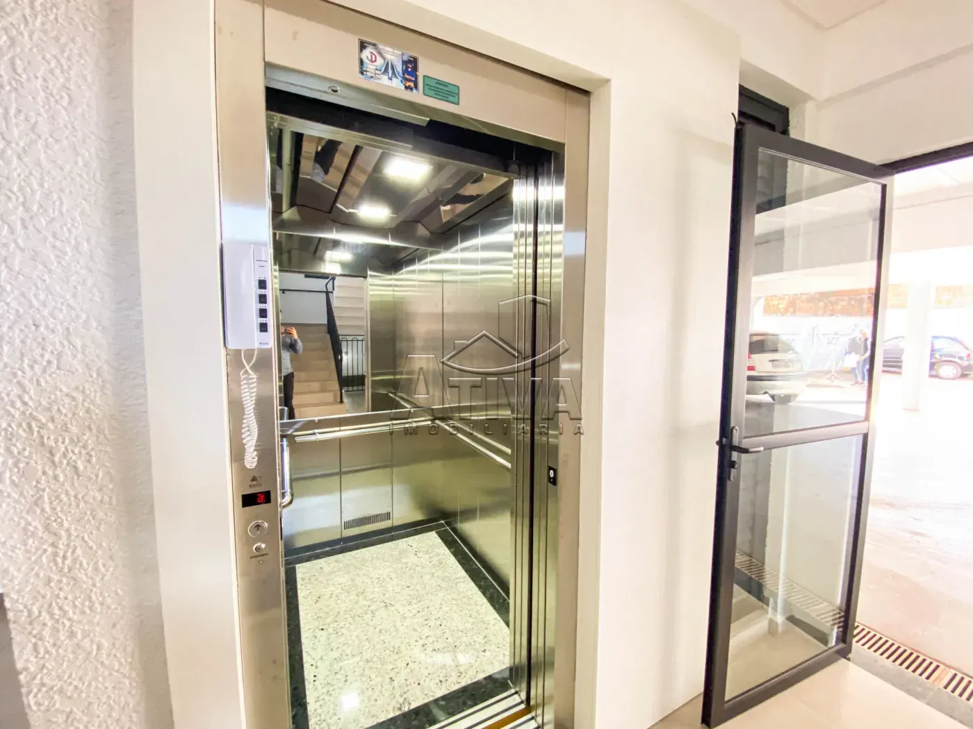 Comprar Apartamento / Padr&atilde;o em Toledo R$ 320.000,00 - Foto 2