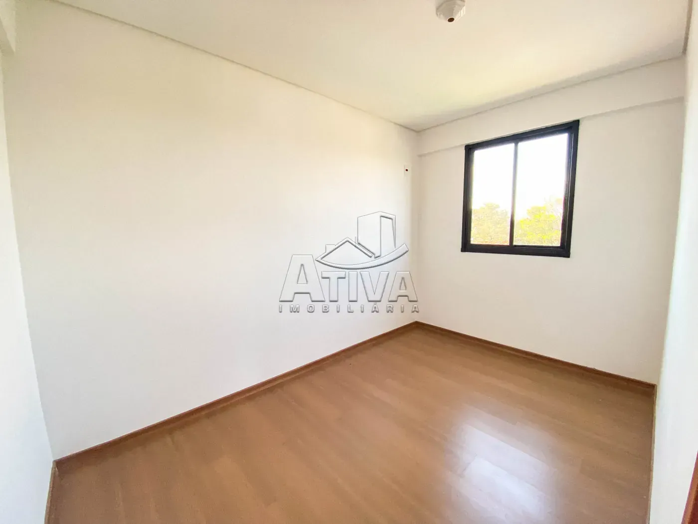 Comprar Apartamento / Padr&atilde;o em Toledo R$ 320.000,00 - Foto 6