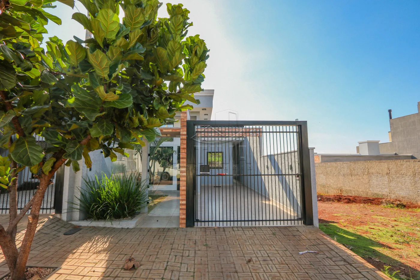 Alugar Casa / Padr&atilde;o em Toledo R$ 1.850,00 - Foto 1