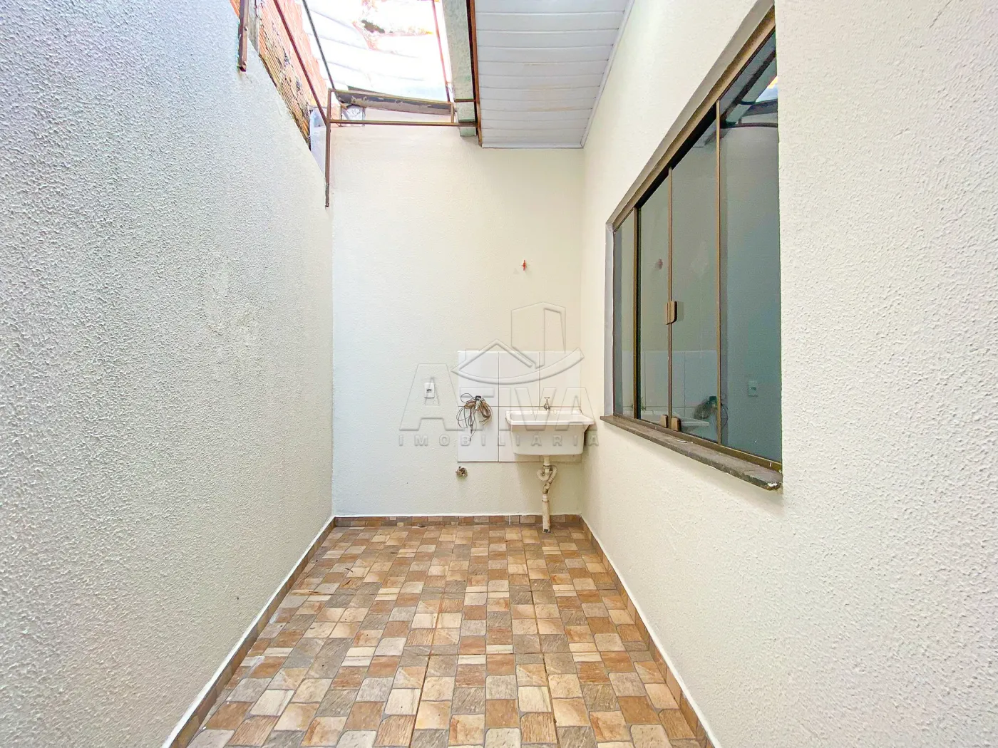 Alugar Casa / Padr&atilde;o em Toledo R$ 1.400,00 - Foto 8