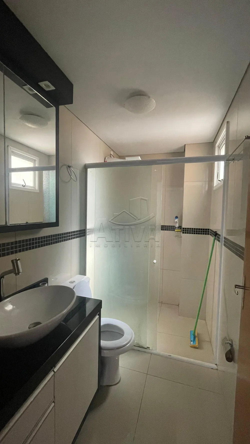 Alugar Apartamento / Padr&atilde;o em Toledo R$ 1.650,00 - Foto 9