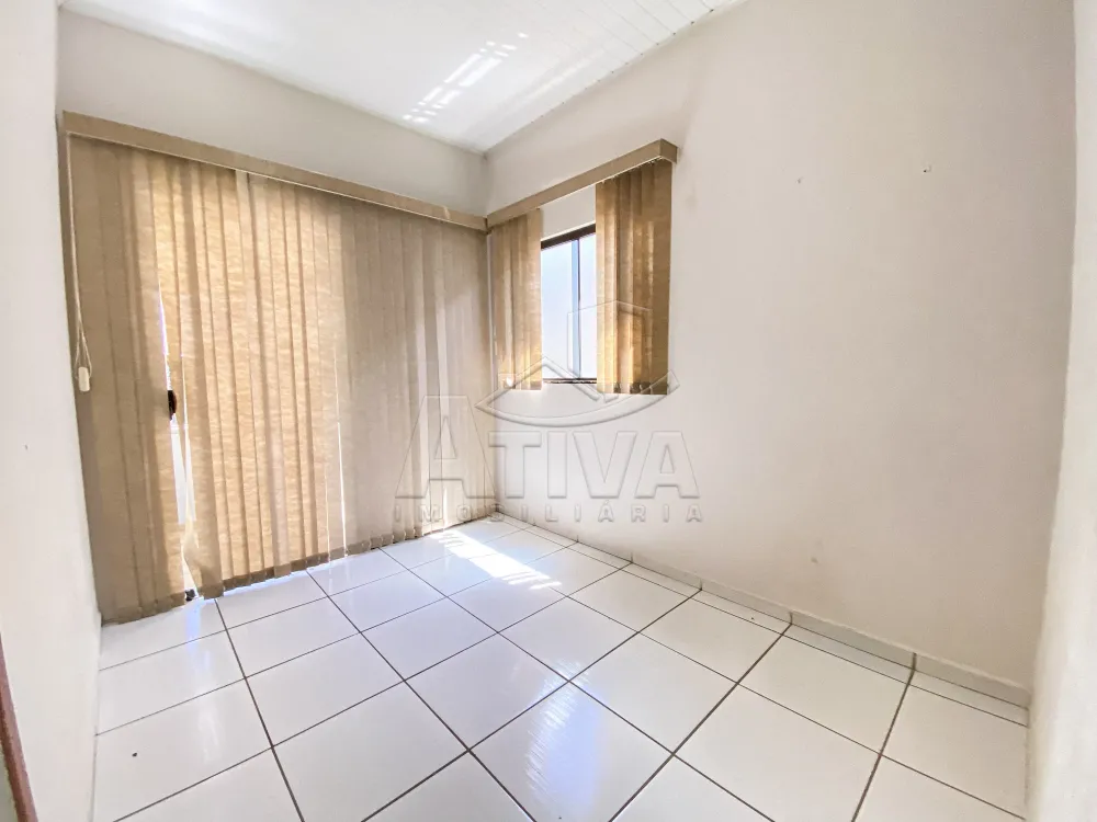 Alugar Casa / Padr&atilde;o em Toledo R$ 2.250,00 - Foto 12