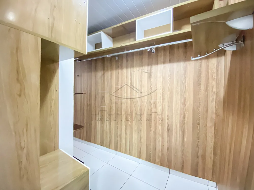 Alugar Casa / Padr&atilde;o em Toledo R$ 2.250,00 - Foto 14