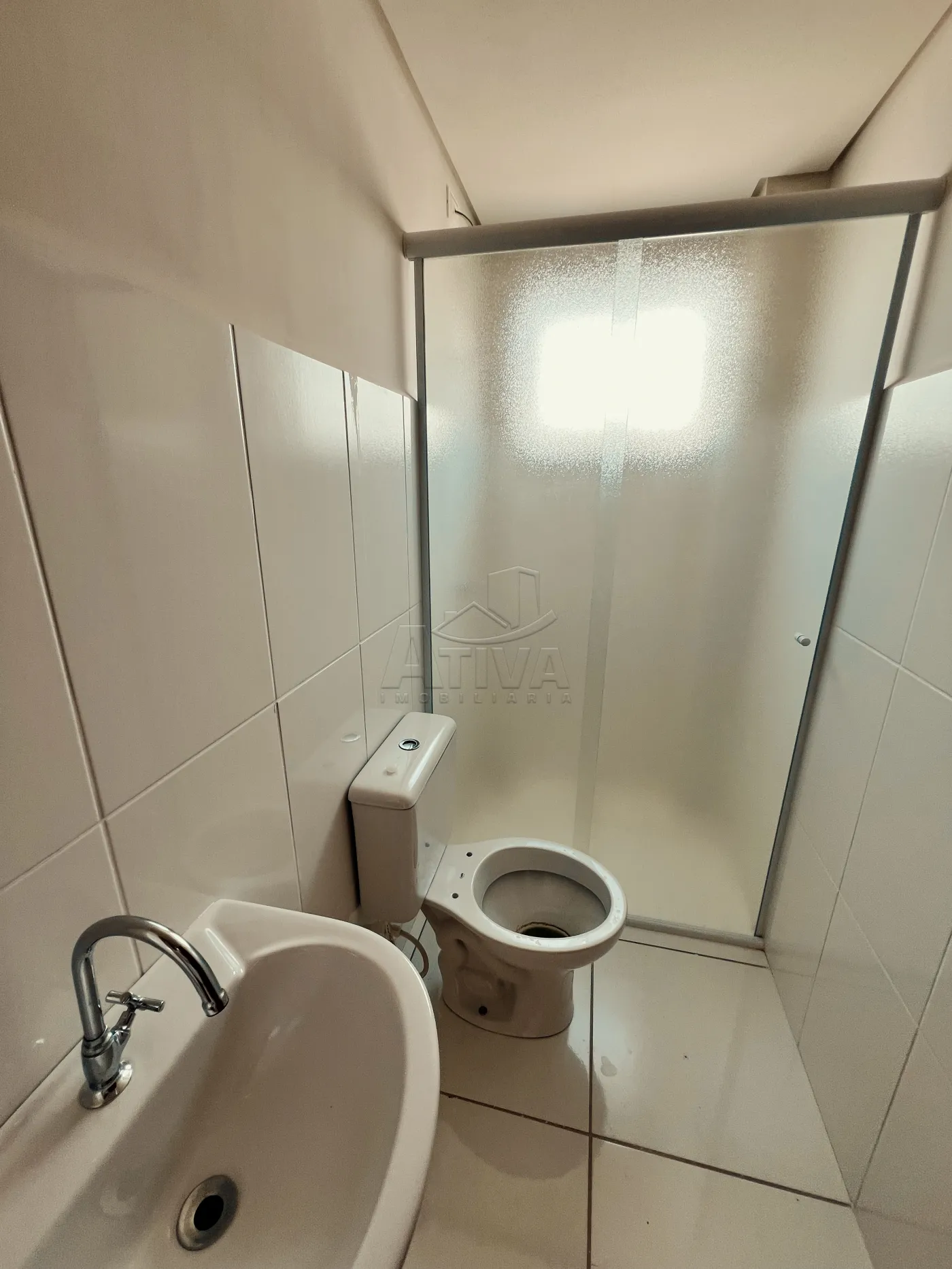 Alugar Apartamento / Padr&atilde;o em Toledo R$ 1.200,00 - Foto 12