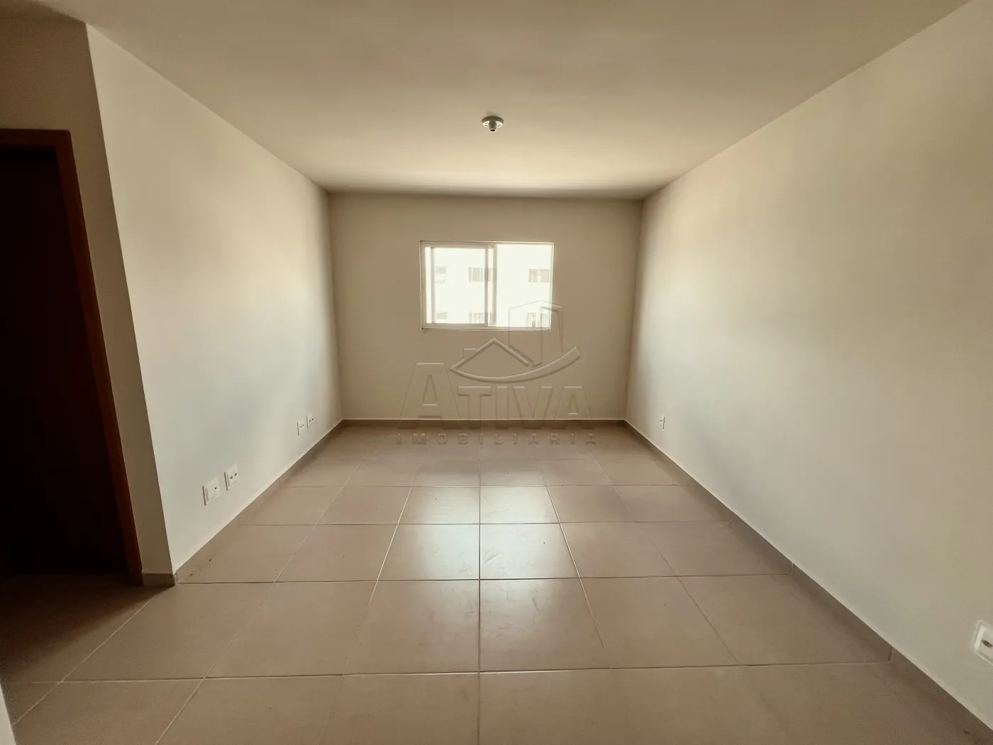 Alugar Apartamento / Padr&atilde;o em Toledo R$ 1.200,00 - Foto 11