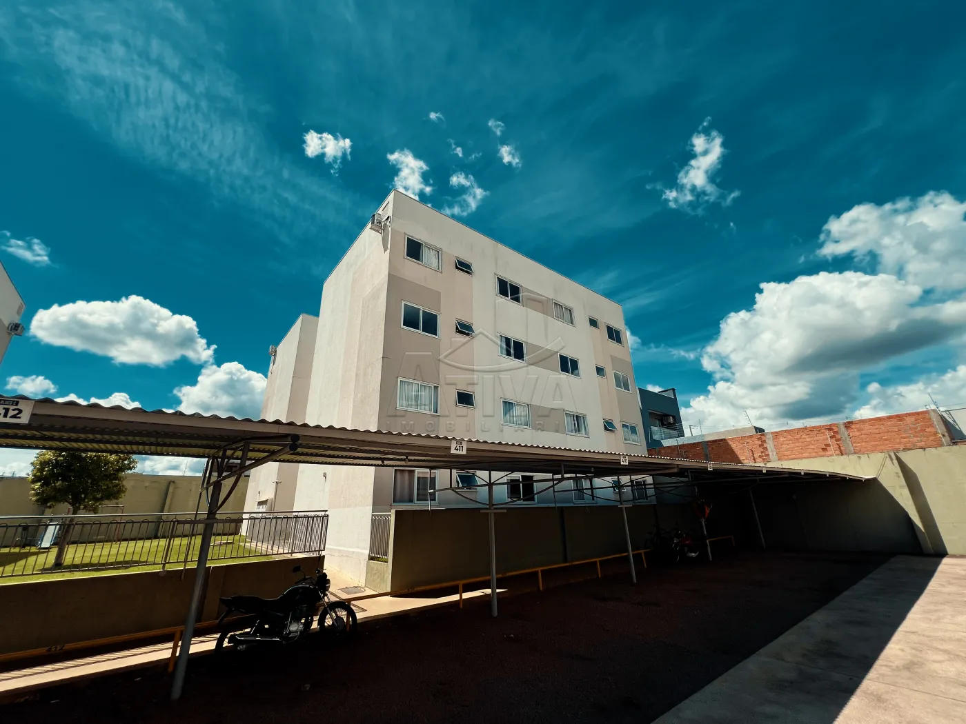 Alugar Apartamento / Padr&atilde;o em Toledo R$ 1.200,00 - Foto 1