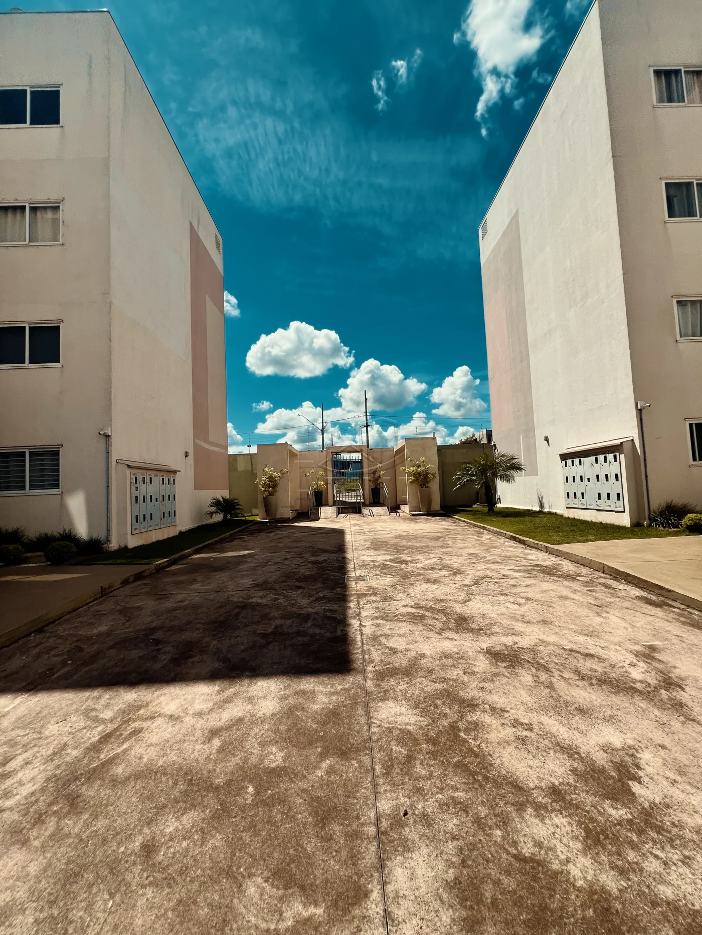 Alugar Apartamento / Padr&atilde;o em Toledo R$ 1.200,00 - Foto 16