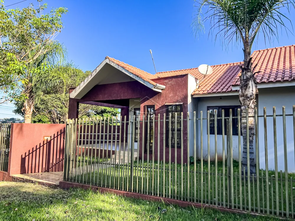 Alugar Casa / Padr&atilde;o em Toledo R$ 3.000,00 - Foto 2