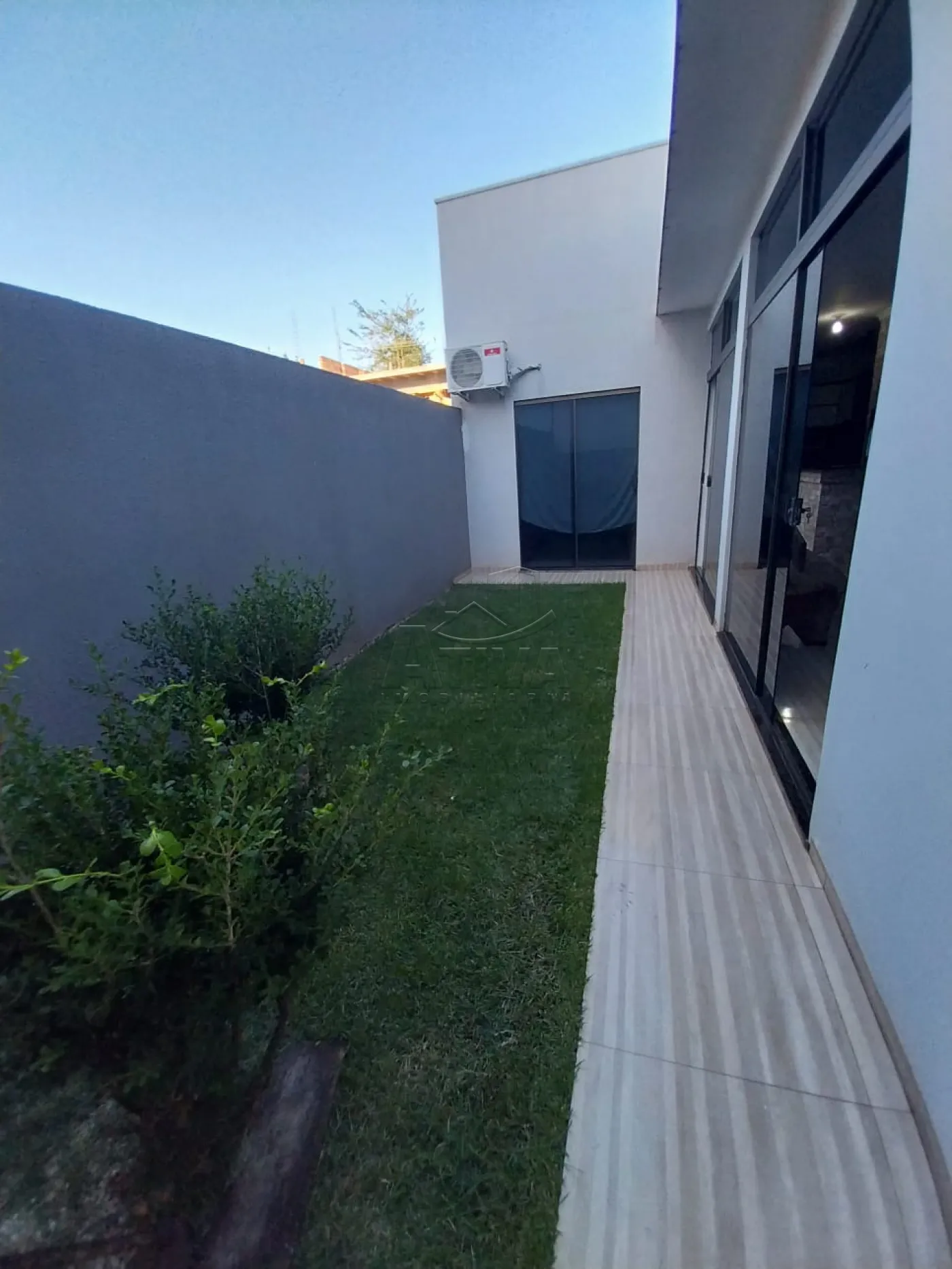 Comprar Casa / Padr&atilde;o em Toledo R$ 480.000,00 - Foto 4