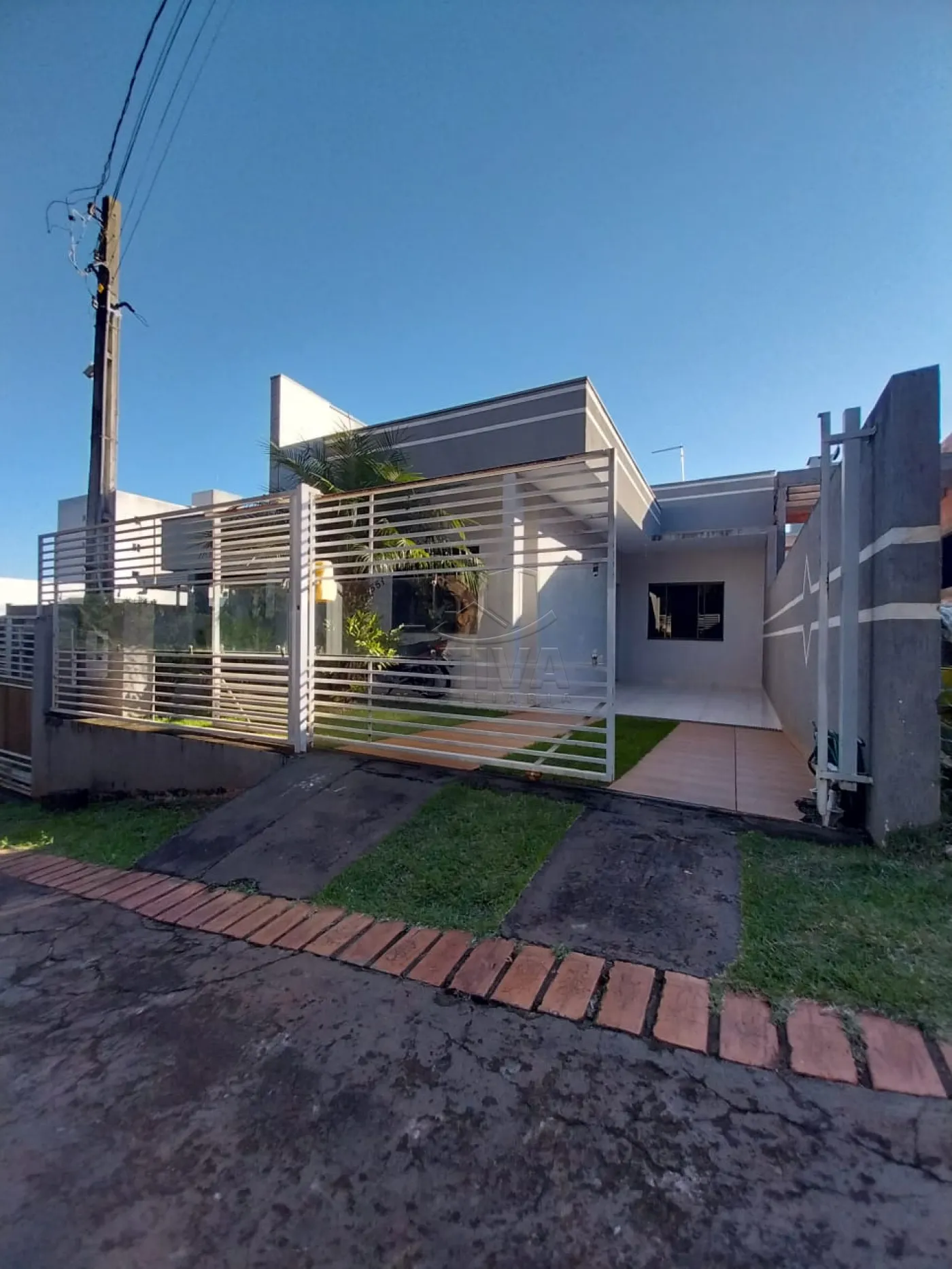 Comprar Casa / Padr&atilde;o em Toledo R$ 480.000,00 - Foto 1