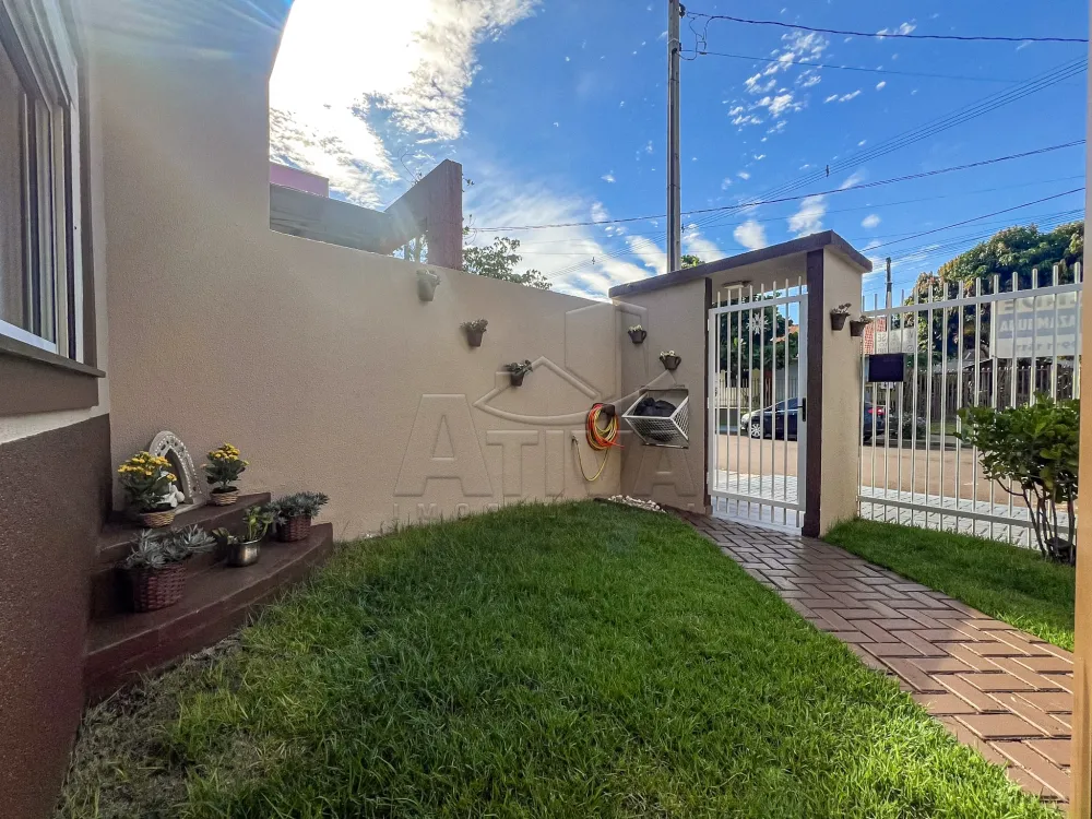 Comprar Casa / Padr&atilde;o em Toledo R$ 850.000,00 - Foto 4