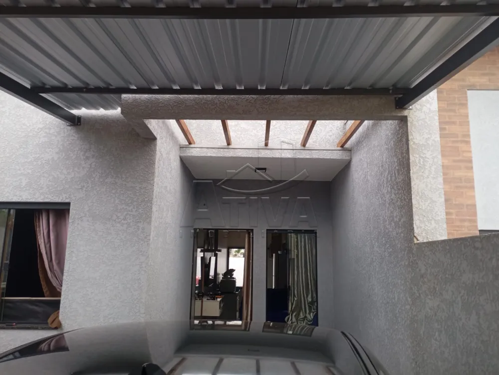 Comprar Casa / Padr&atilde;o em Toledo R$ 320.000,00 - Foto 2