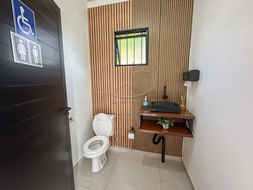 Alugar Comercial / Barrac&atilde;o em Toledo R$ 8.100,00 - Foto 9