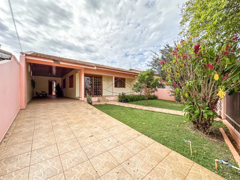 Comprar Casa / Padr&atilde;o em Toledo R$ 750.000,00 - Foto 2