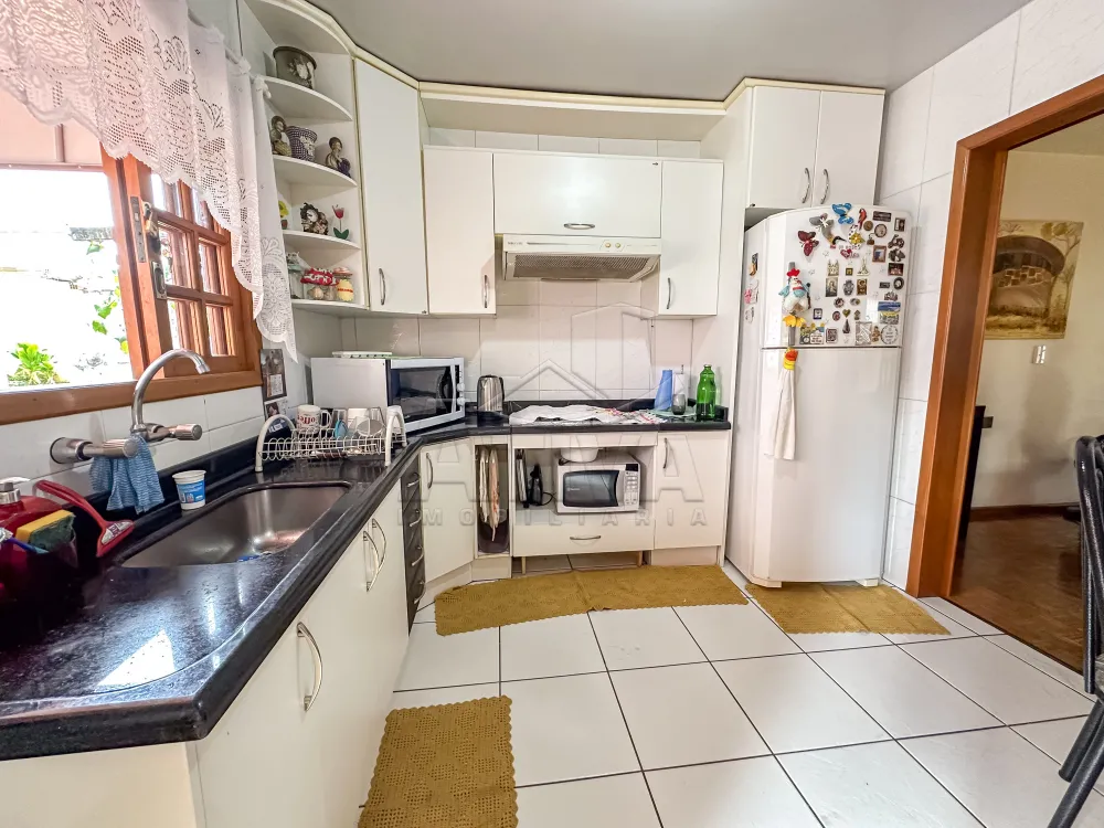 Comprar Casa / Padr&atilde;o em Toledo R$ 750.000,00 - Foto 5