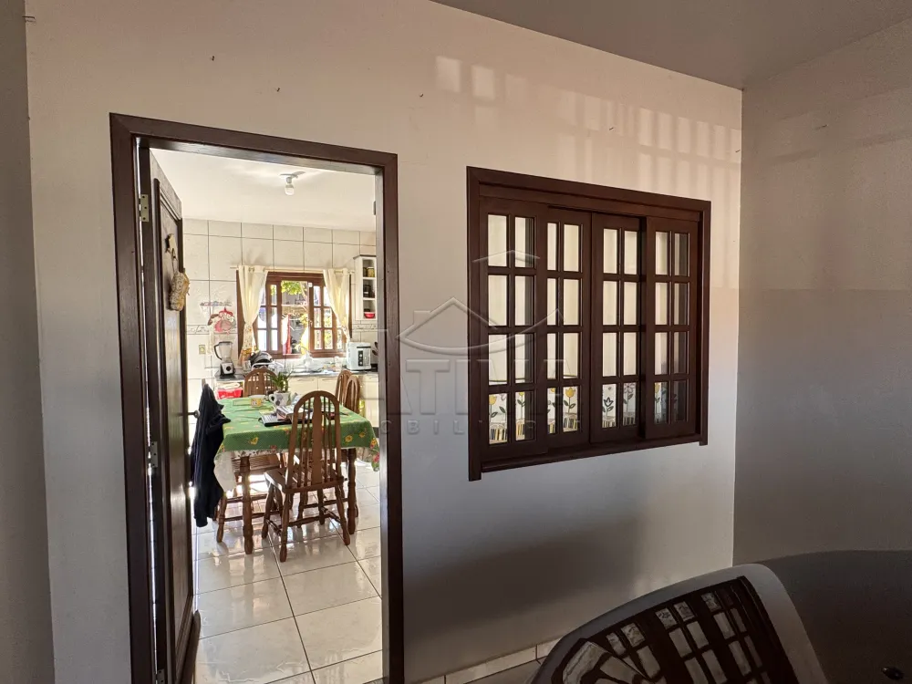 Comprar Casa / Padr&atilde;o em Toledo R$ 620.000,00 - Foto 2