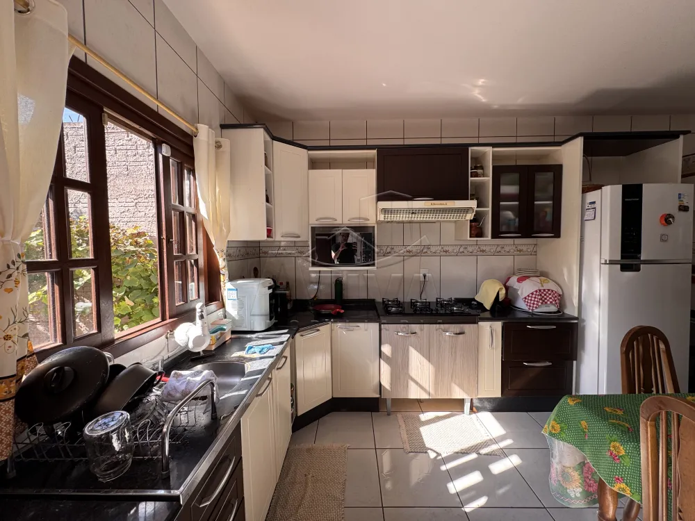 Comprar Casa / Padr&atilde;o em Toledo R$ 620.000,00 - Foto 3