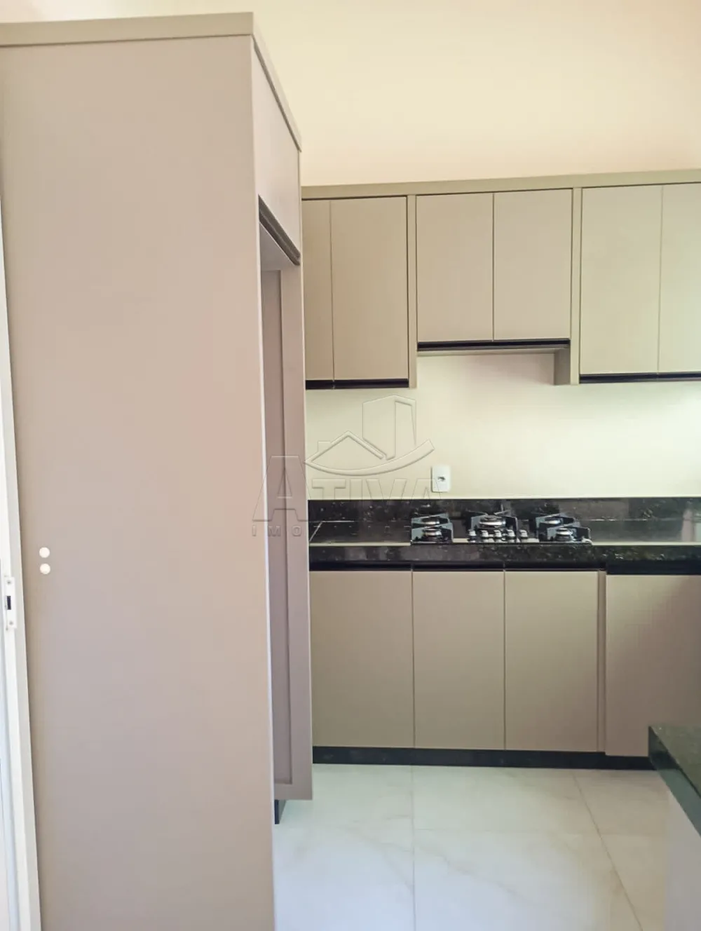 Comprar Casa / Padr&atilde;o em Toledo R$ 400.000,00 - Foto 4