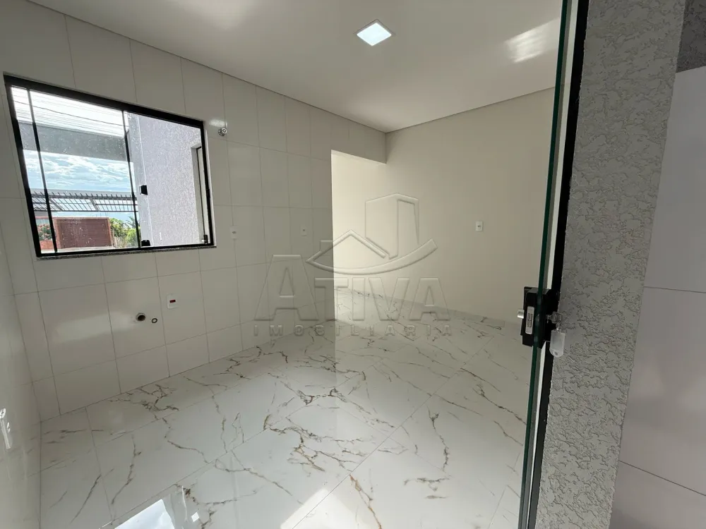 Comprar Casa / Padr&atilde;o em Toledo R$ 385.000,00 - Foto 6